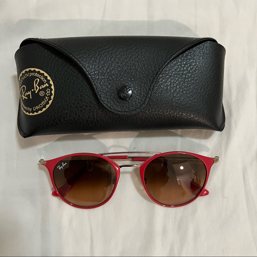 Red RAYBANS